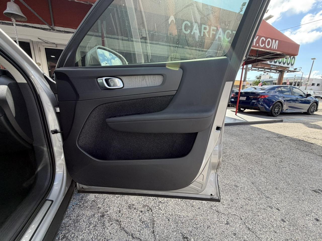2023 Volvo XC40 Plus Bright Theme Miami FL