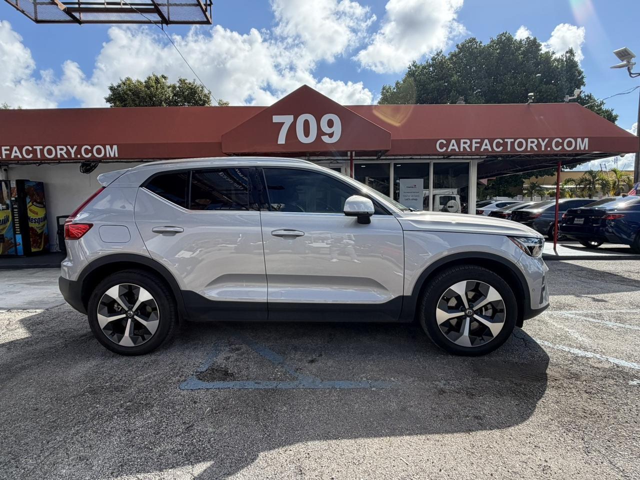 2023 Volvo XC40 Plus Bright Theme Miami FL