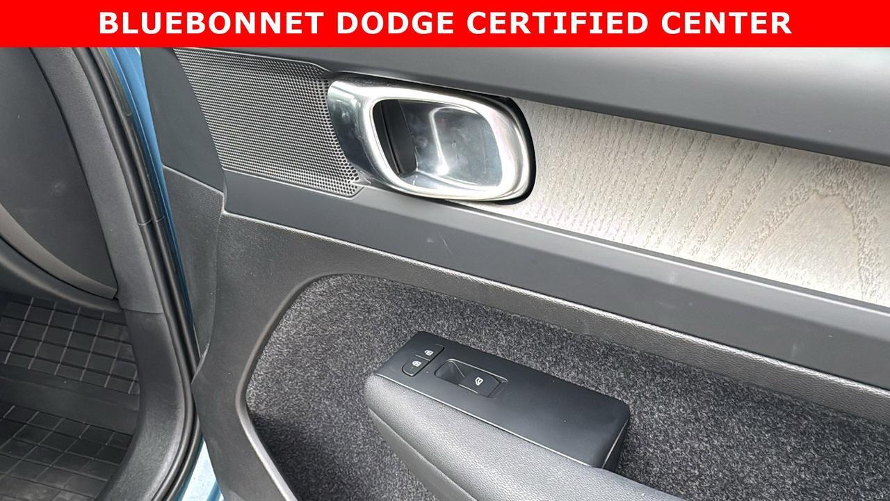 2023 Volvo XC40 Plus Bright Theme New Braunfels TX