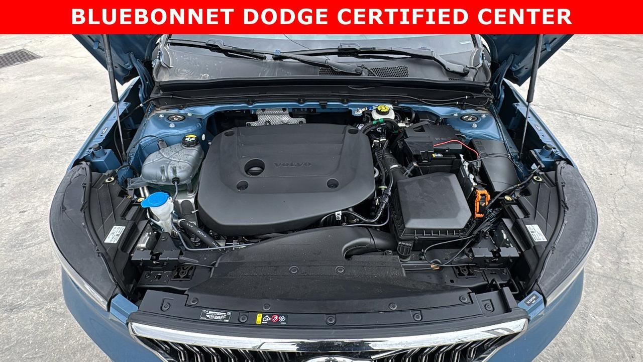 2023 Volvo XC40 Plus Bright Theme New Braunfels TX