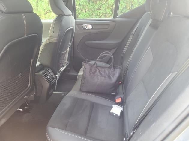 2023 Volvo XC40 Recharge P8 Twin Engine PLUS w/High Performance Audio, 360 Cam, Pano Roof, 4 Heated Seats & Wheel Portland OR