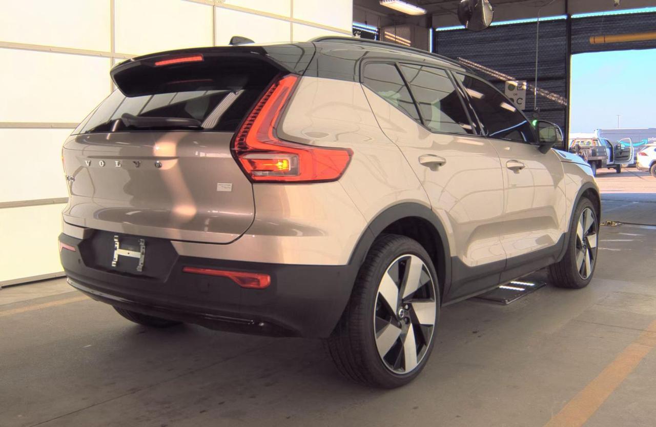 2023 Volvo XC40 Recharge P8 Twin Engine ULTIMATE w/Harman Kardon * Portland OR