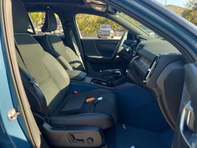 2023 Volvo XC40 Recharge P8 Twin Engine ULTIMATE w/Harman Kardon, Pilot Assist * Portland OR