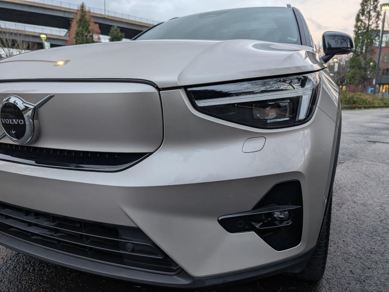 2023 Volvo XC40 Recharge P8 Twin Engine ULTIMATE w/Harman Kardon, Pilot Assist, 360 Cam, 4 Heated Seats & Wheel Portland OR