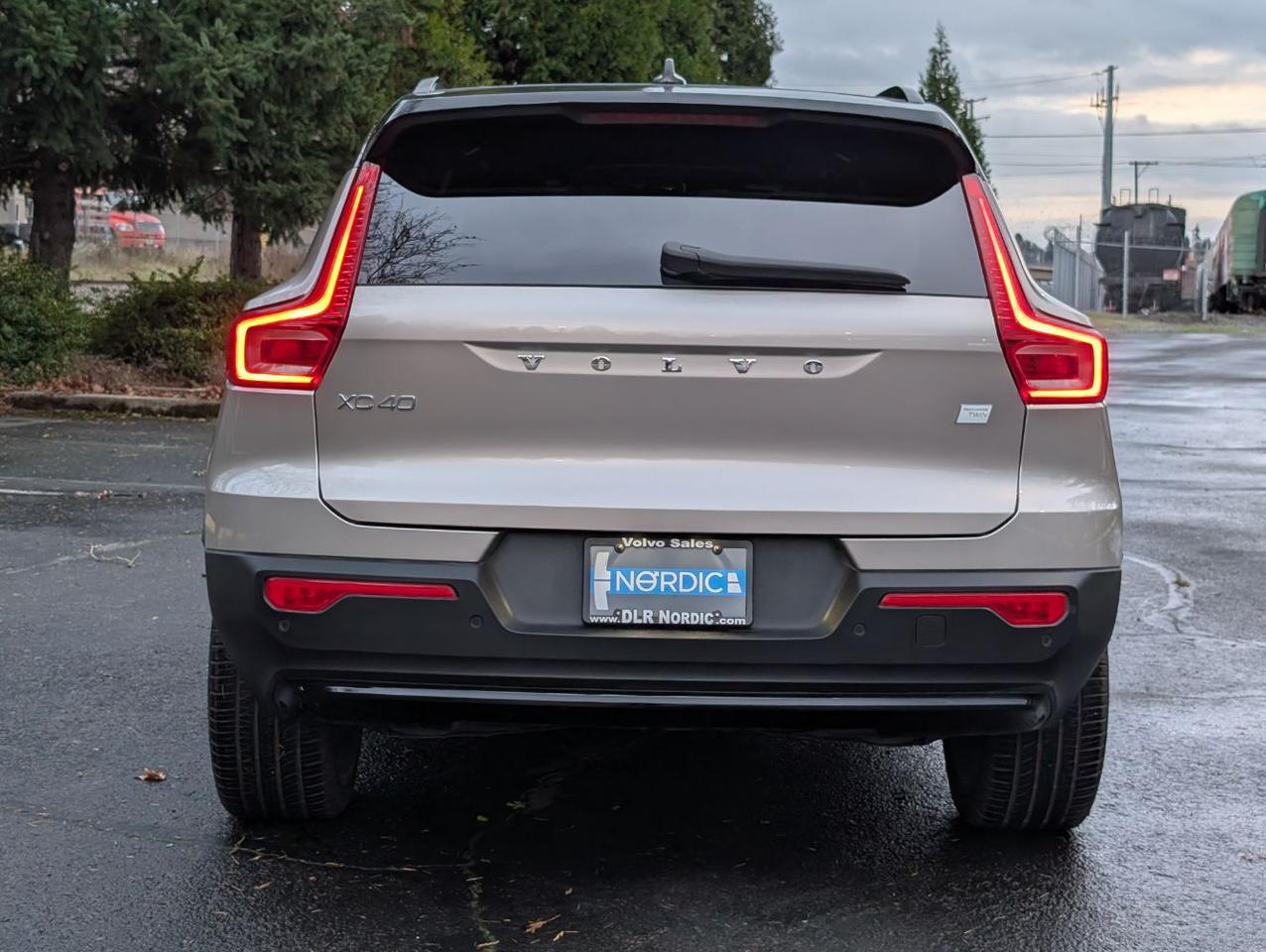 2023 Volvo XC40 Recharge P8 Twin Engine ULTIMATE w/Harman Kardon, Pilot Assist, 360 Cam, 4 Heated Seats & Wheel Portland OR