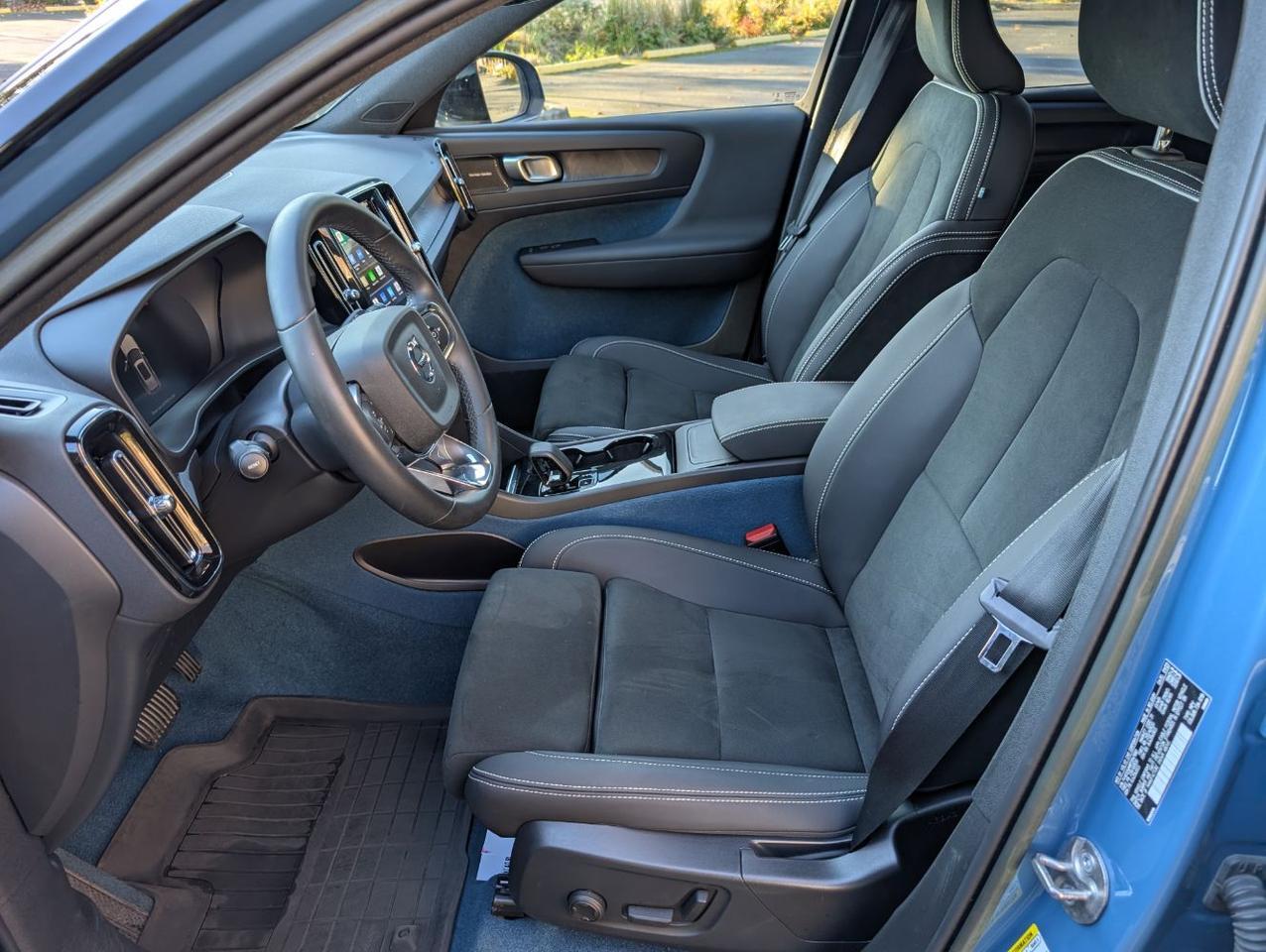 2023 Volvo XC40 Recharge P8 Twin ULTIMATE – Harman Kardon Audio, 360 View, Pilot Assist, All Heated Luxury Seats & Wheel Portland OR