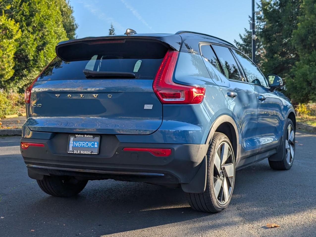2023 Volvo XC40 Recharge P8 Twin ULTIMATE – Harman Kardon Audio, 360 View, Pilot Assist, All Heated Luxury Seats & Wheel Portland OR