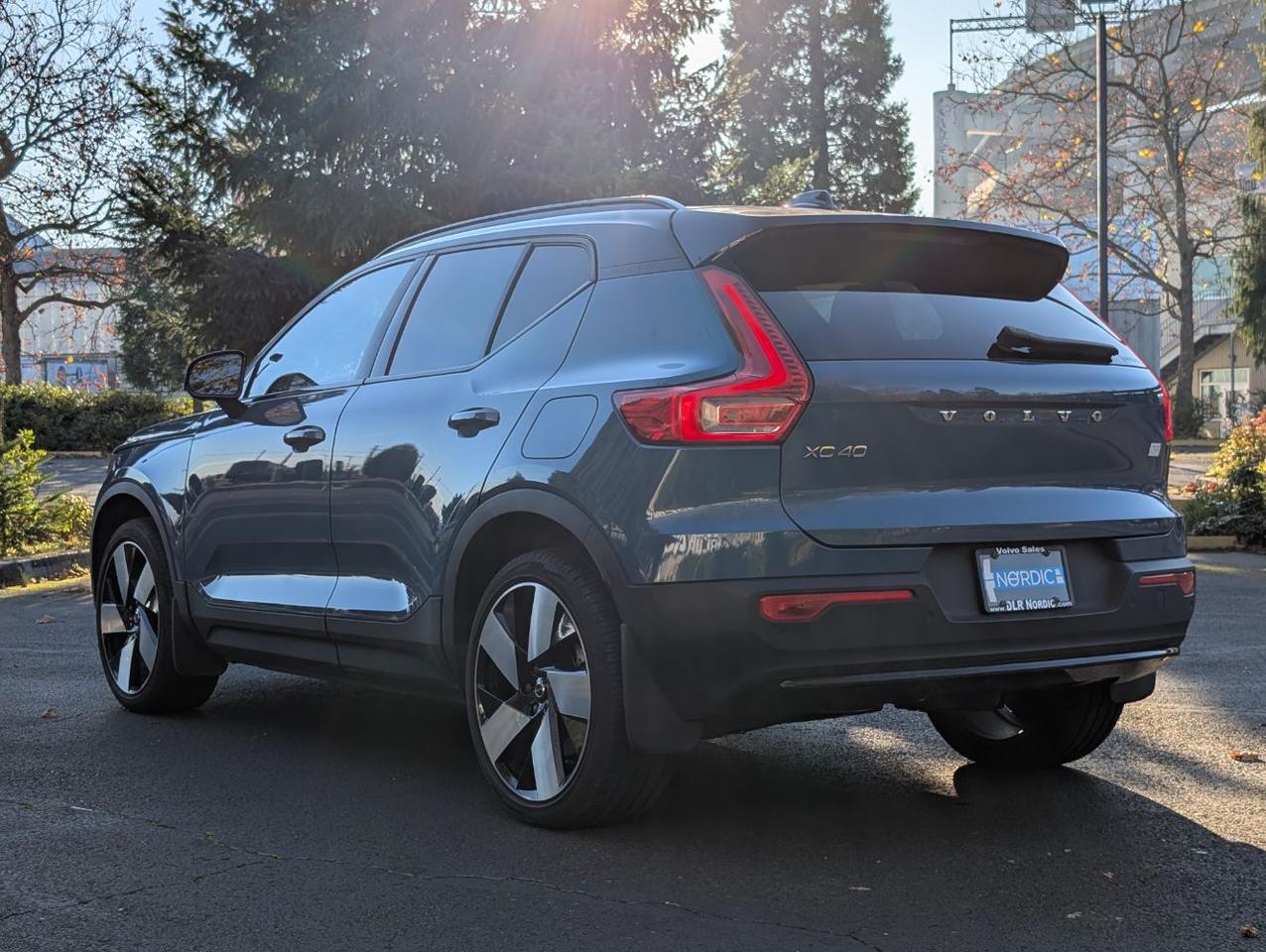 2023 Volvo XC40 Recharge P8 Twin ULTIMATE – Harman Kardon Audio, 360 View, Pilot Assist, All Heated Luxury Seats & Wheel Portland OR