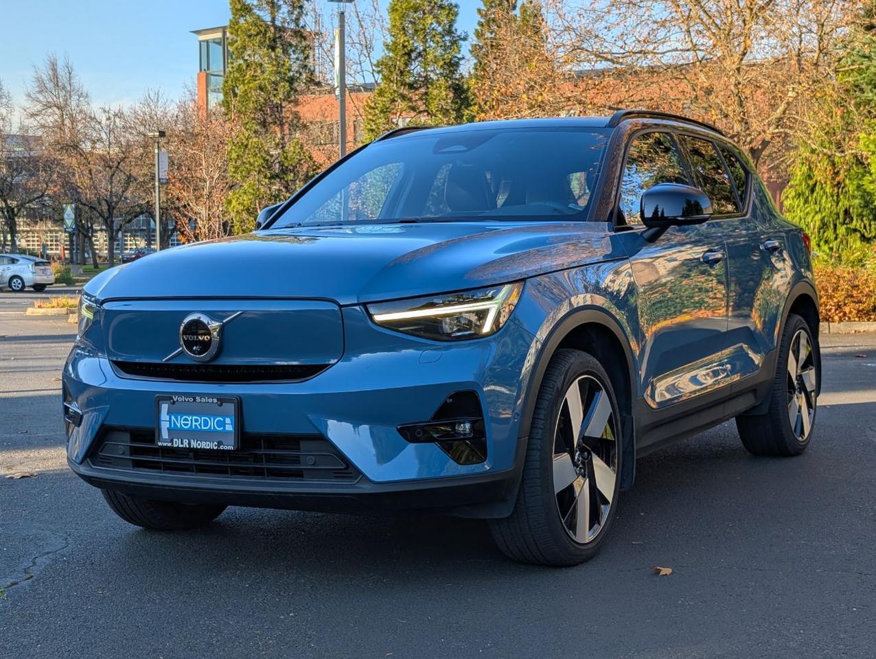 2023 Volvo XC40 Recharge P8 Twin ULTIMATE – Harman Kardon Audio, 360 View, Pilot Assist, All Heated Luxury Seats & Wheel Portland OR