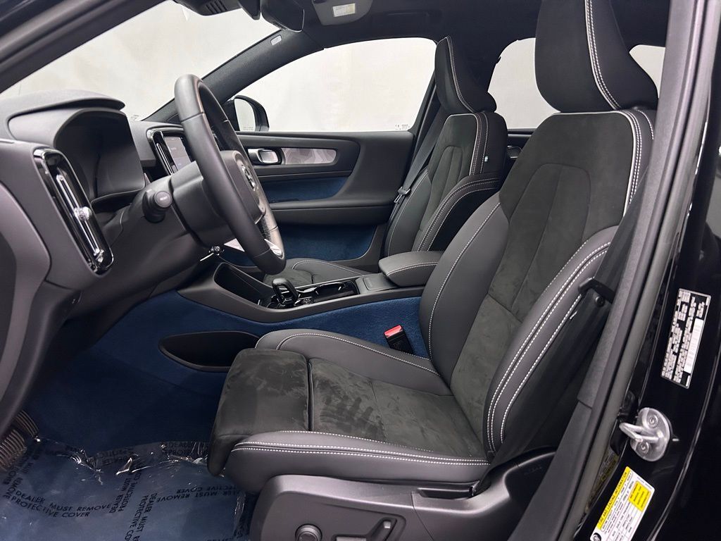 2023 Volvo XC40 Recharge Pure Electric Twin Plus Portland OR