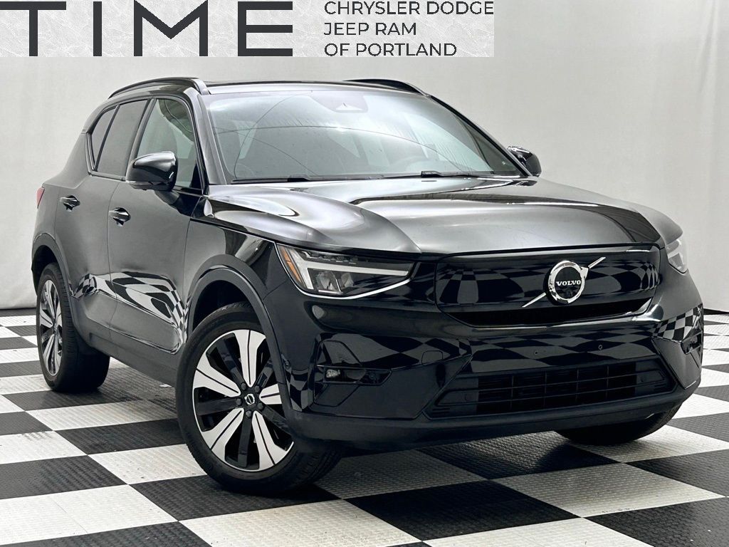 2023 Volvo XC40 Recharge Pure Electric Twin Plus