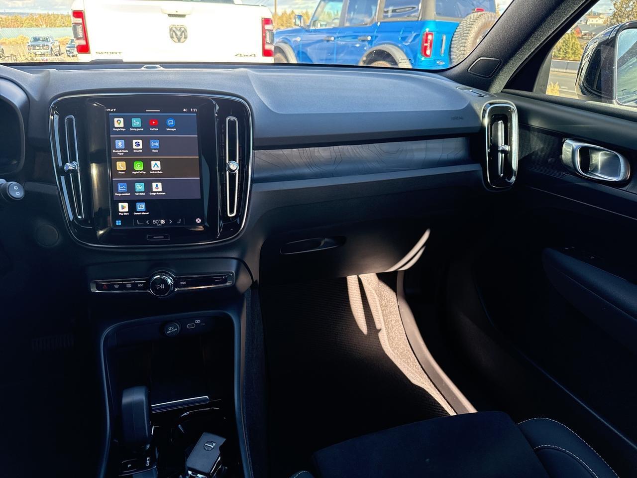 2023 Volvo XC40 Recharge Pure Electric Twin Plus Bend OR