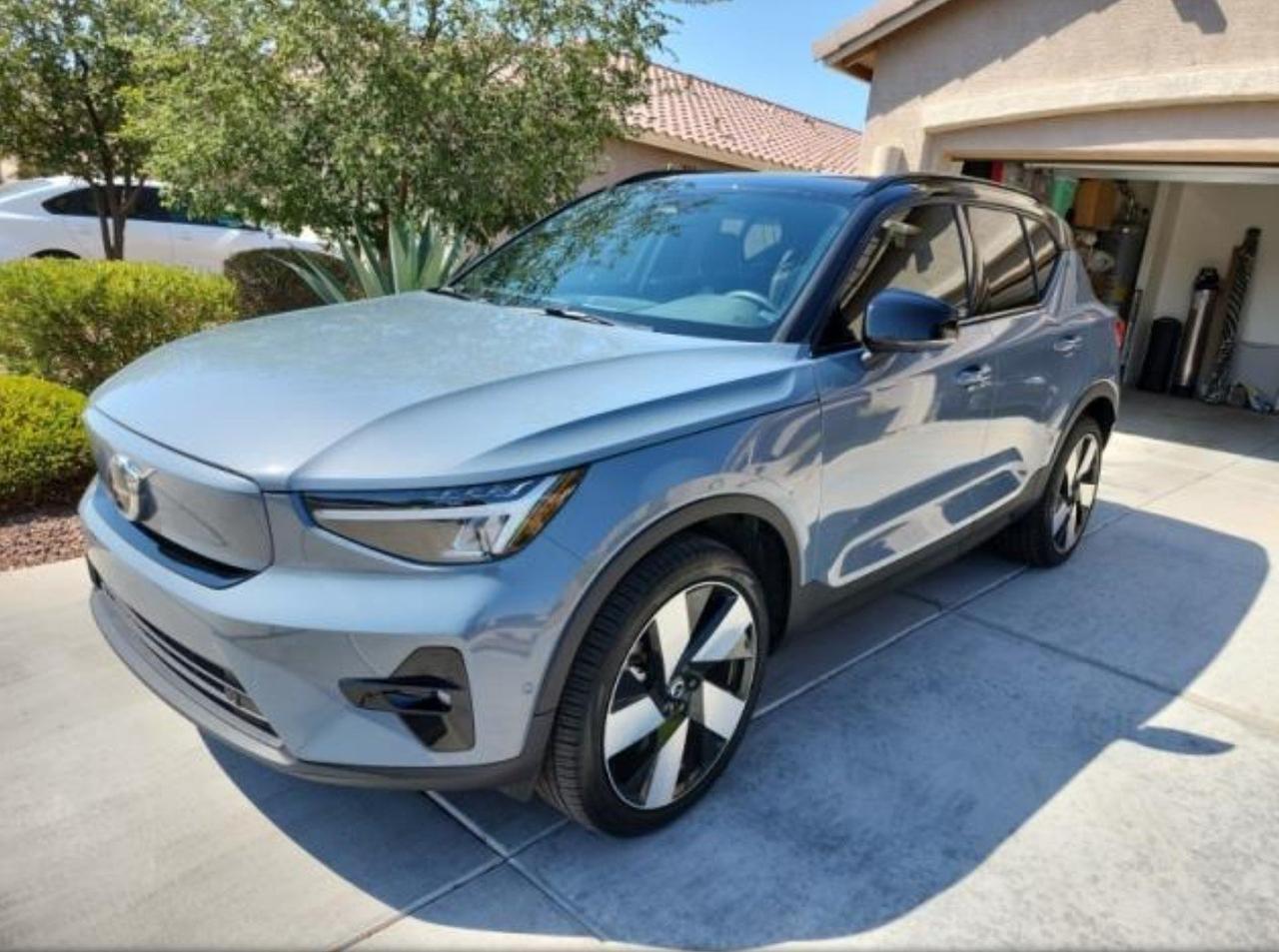 2023 Volvo XC40 Recharge Pure Electric Twin Plus Bend OR