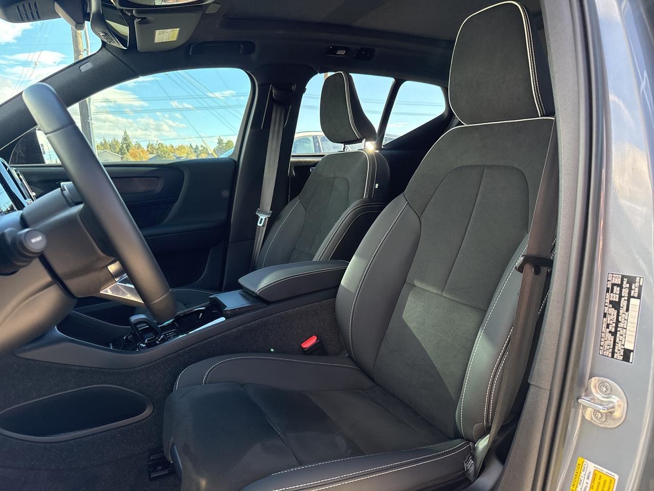 2023 Volvo XC40 Recharge Pure Electric Twin Plus Bend OR