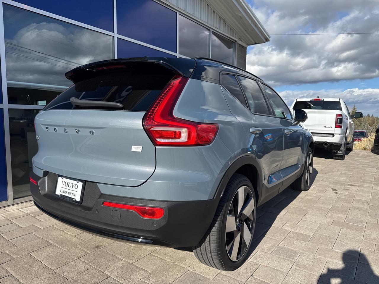 2023 Volvo XC40 Recharge Pure Electric Twin Plus Bend OR