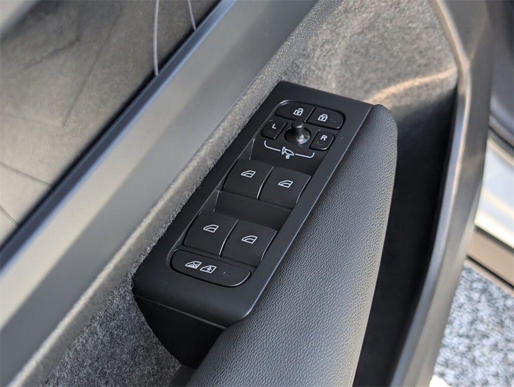 2023 Volvo XC40 Recharge Pure Electric Twin Plus Hunt Valley MD