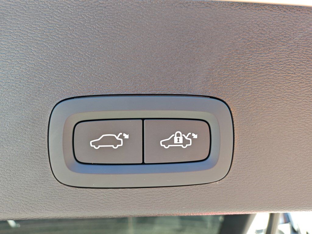 2023 Volvo XC40 Recharge Pure Electric Twin Plus Hunt Valley MD