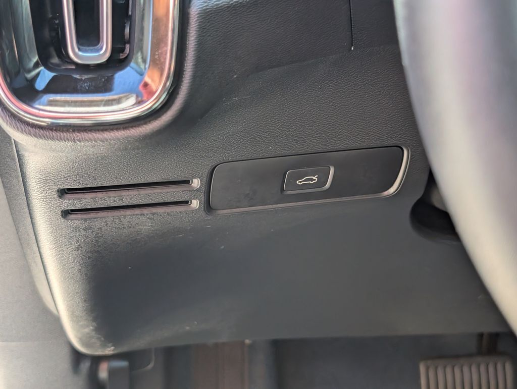 2023 Volvo XC40 Recharge Pure Electric Twin Plus Hunt Valley MD