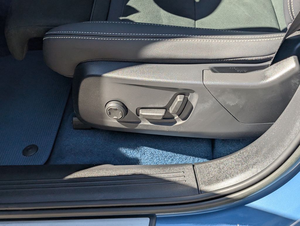 2023 Volvo XC40 Recharge Pure Electric Twin Plus Hunt Valley MD