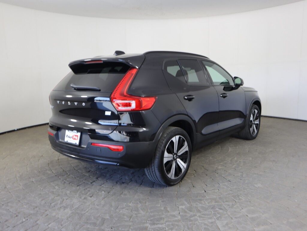 2023 Volvo XC40 Recharge Pure Electric Twin eAWD Plus Maumee OH