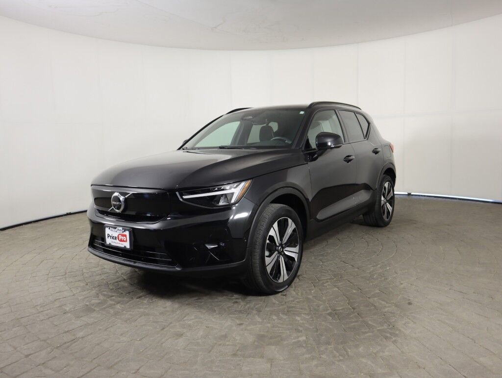 2023 Volvo XC40 Recharge Pure Electric Twin eAWD Plus Maumee OH