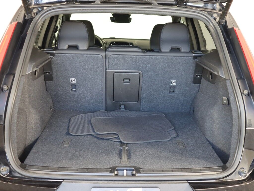 2023 Volvo XC40 Recharge Pure Electric Twin eAWD Plus Maumee OH