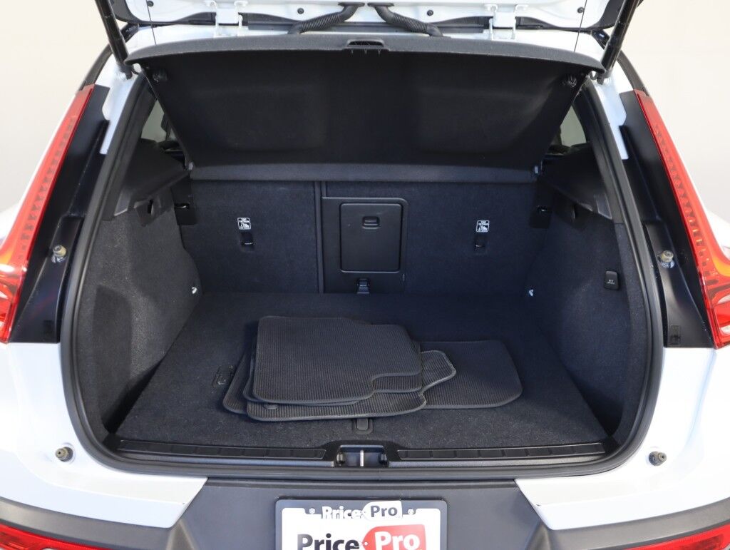 2023 Volvo XC40 Recharge Pure Electric Twin eAWD Ultimate Maumee OH