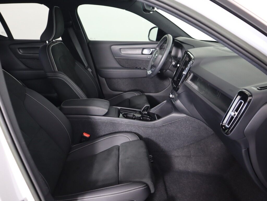 2023 Volvo XC40 Recharge Pure Electric Twin eAWD Ultimate Maumee OH
