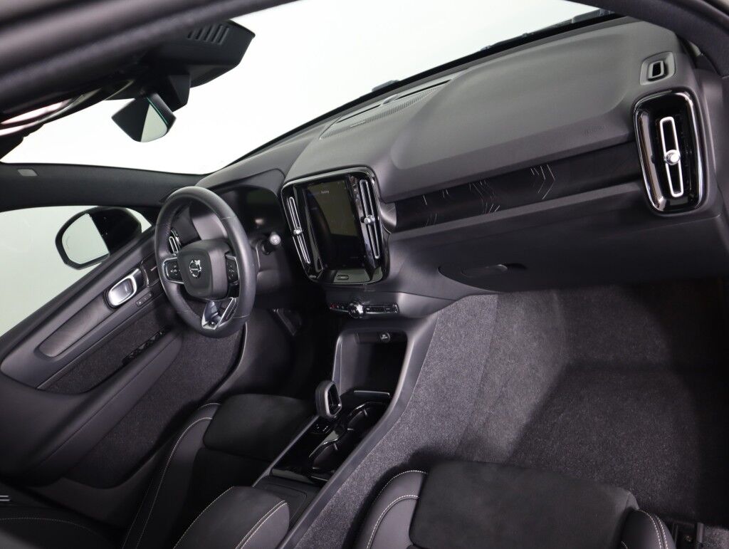 2023 Volvo XC40 Recharge Pure Electric Twin eAWD Ultimate Maumee OH