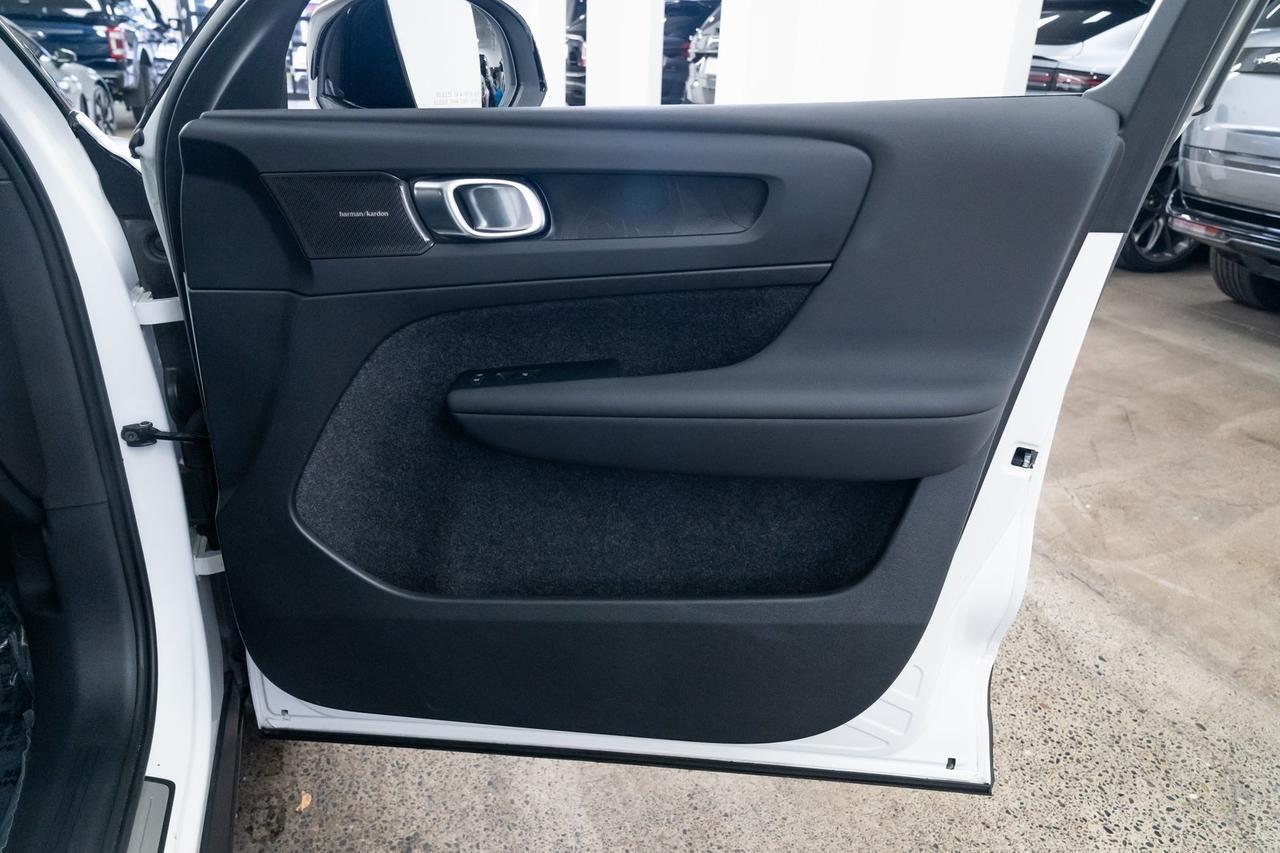 2023 Volvo XC40 Recharge Pure Electric Ultimate 1 Owner Adaptive Cruise Pilot Assist Portland OR
