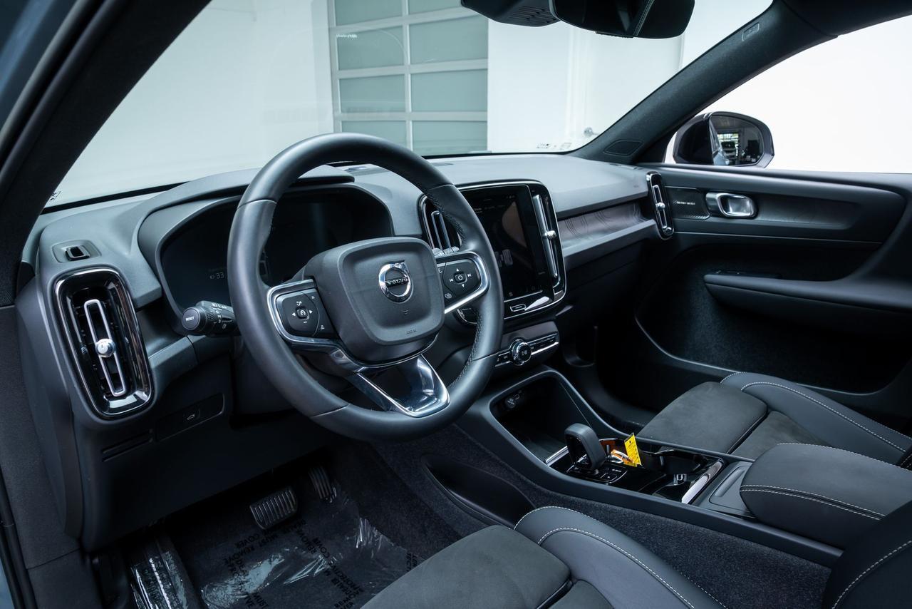 2023 Volvo XC40 Recharge Pure Electric Ultimate Pixel LED Headlights Adaptive Cruise Portland OR