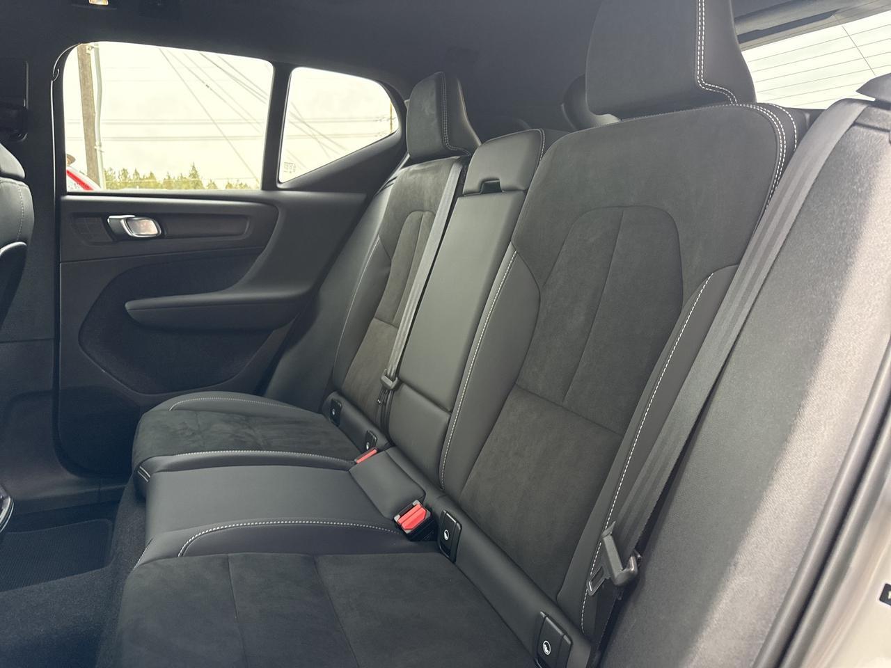 2023 Volvo XC40 Recharge Pure Electric Ultimate Bend OR