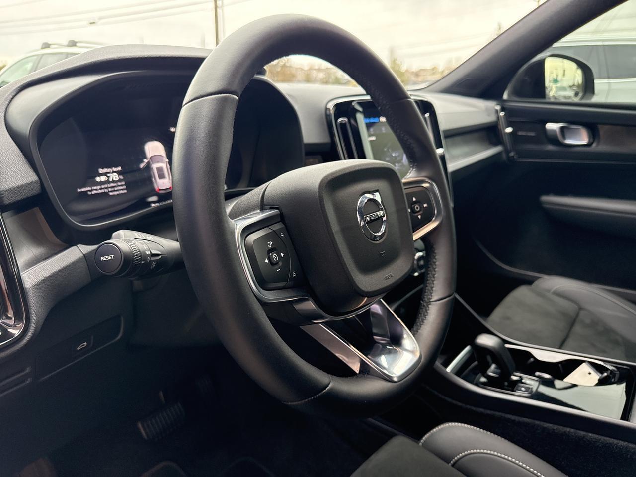 2023 Volvo XC40 Recharge Pure Electric Ultimate Bend OR