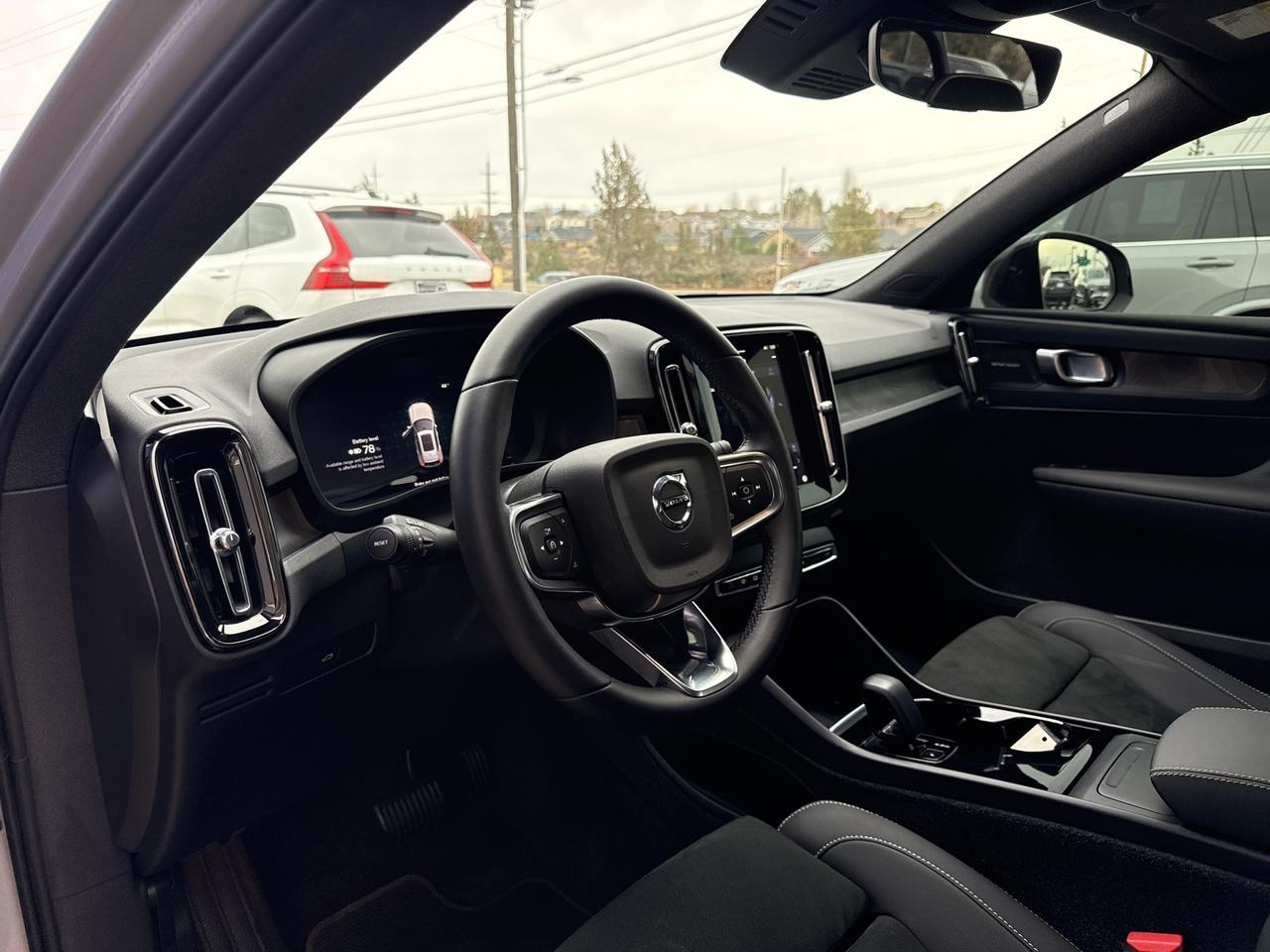2023 Volvo XC40 Recharge Pure Electric Ultimate Bend OR