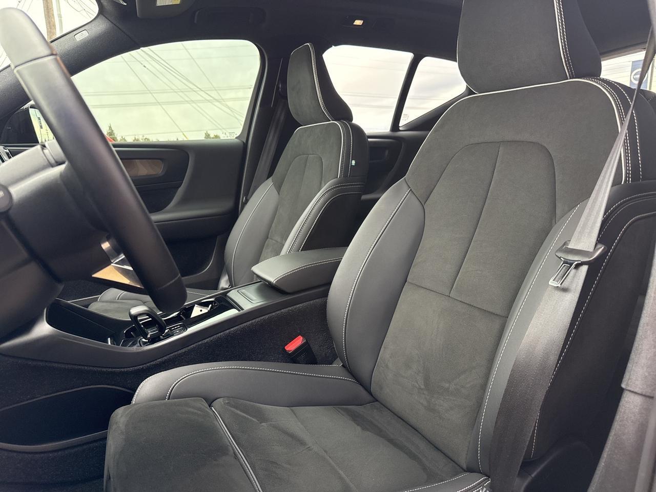 2023 Volvo XC40 Recharge Pure Electric Ultimate Bend OR