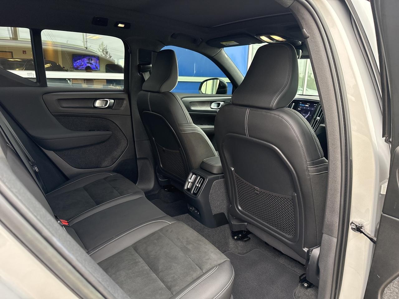 2023 Volvo XC40 Recharge Pure Electric Ultimate Bend OR