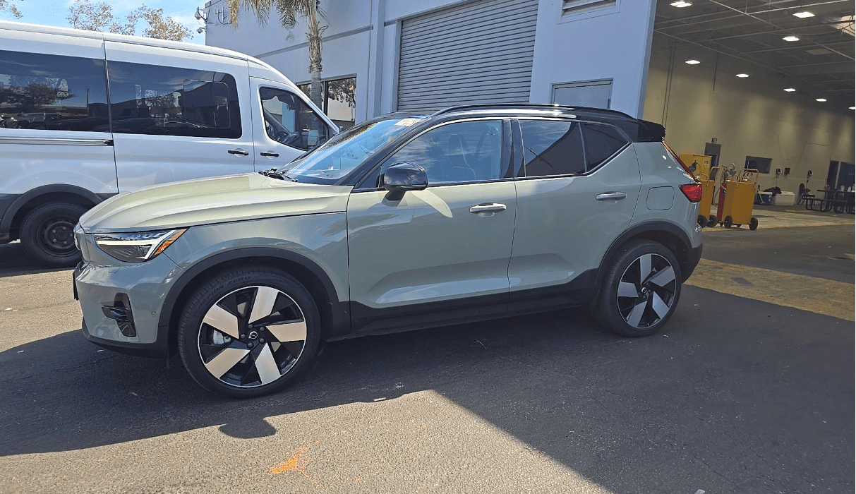2023 Volvo XC40 Recharge Pure Electric Ultimate Bend OR
