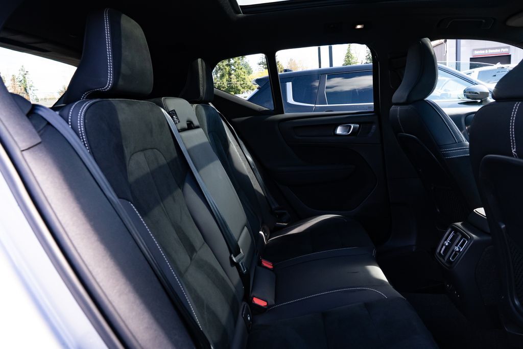 2023 Volvo XC40 Recharge Pure Electric Ultimate Milwaukie OR