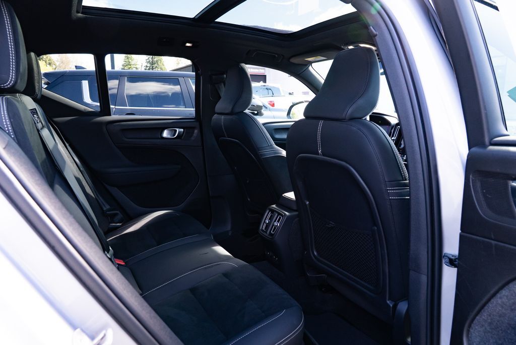 2023 Volvo XC40 Recharge Pure Electric Ultimate Milwaukie OR