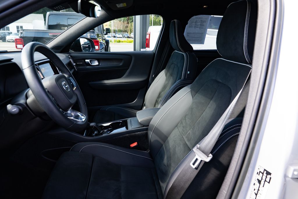 2023 Volvo XC40 Recharge Pure Electric Ultimate Milwaukie OR