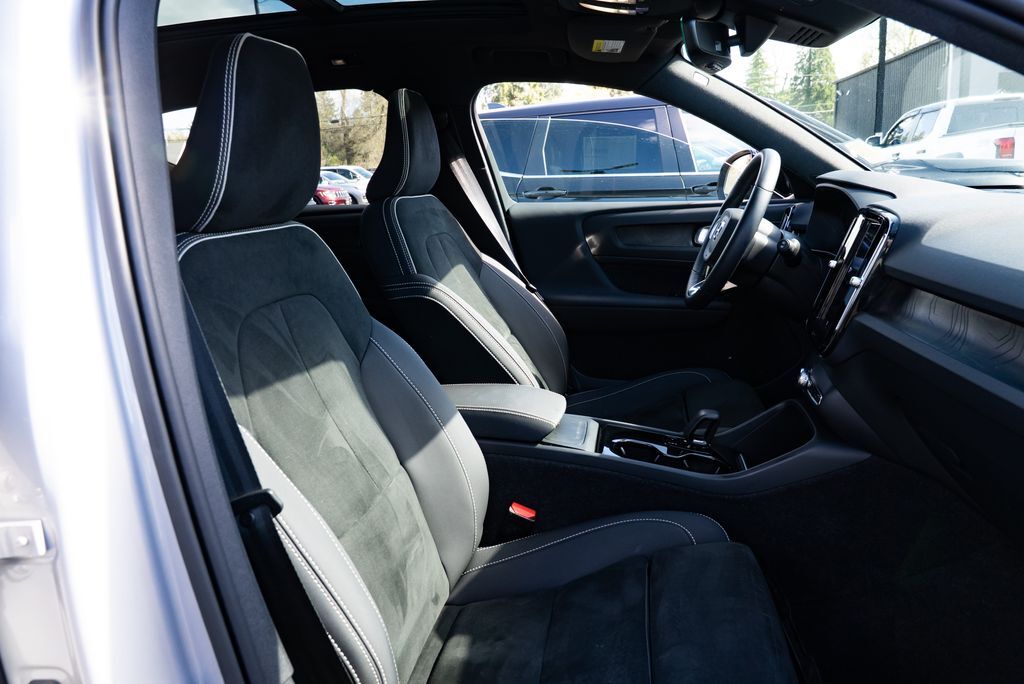 2023 Volvo XC40 Recharge Pure Electric Ultimate Milwaukie OR