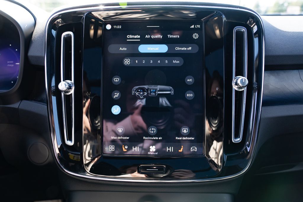 2023 Volvo XC40 Recharge Pure Electric Ultimate Milwaukie OR