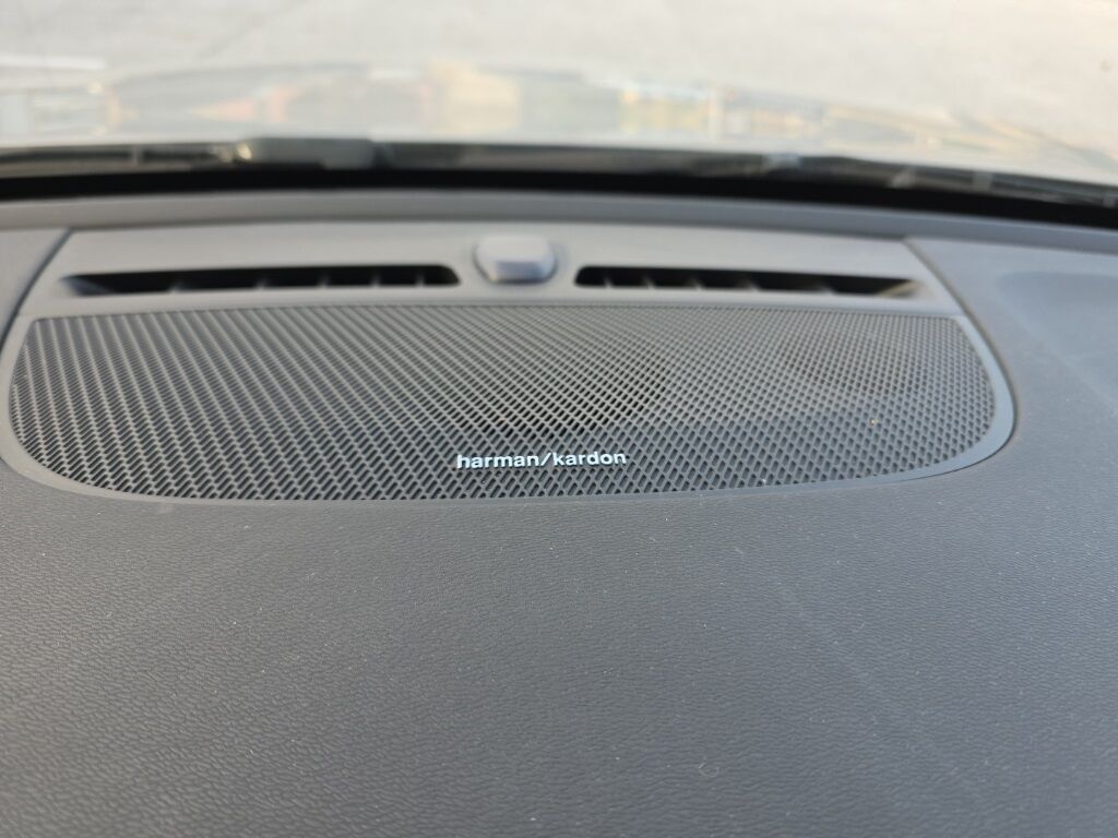 2023 Volvo XC40 Recharge Pure Electric Ultimate Hunt Valley MD