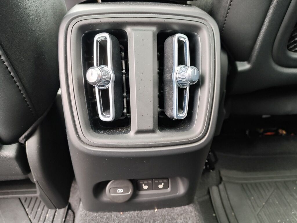 2023 Volvo XC40 Recharge Pure Electric Ultimate Hunt Valley MD