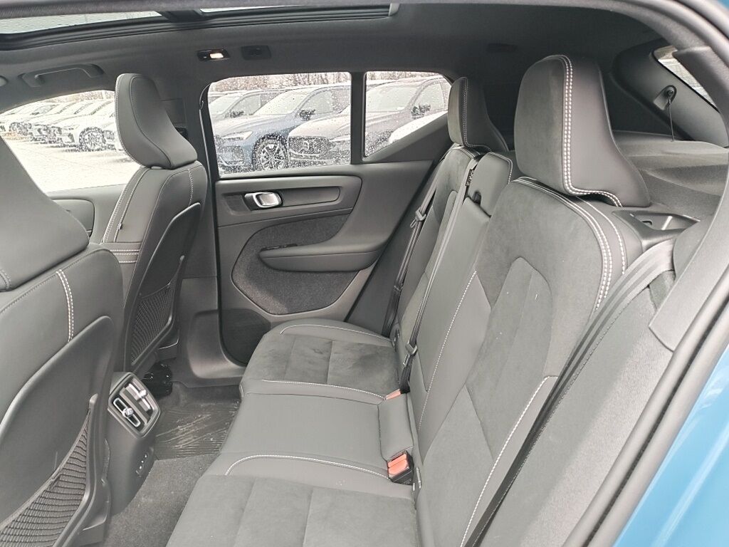 2023 Volvo XC40 Recharge Pure Electric Ultimate Hunt Valley MD