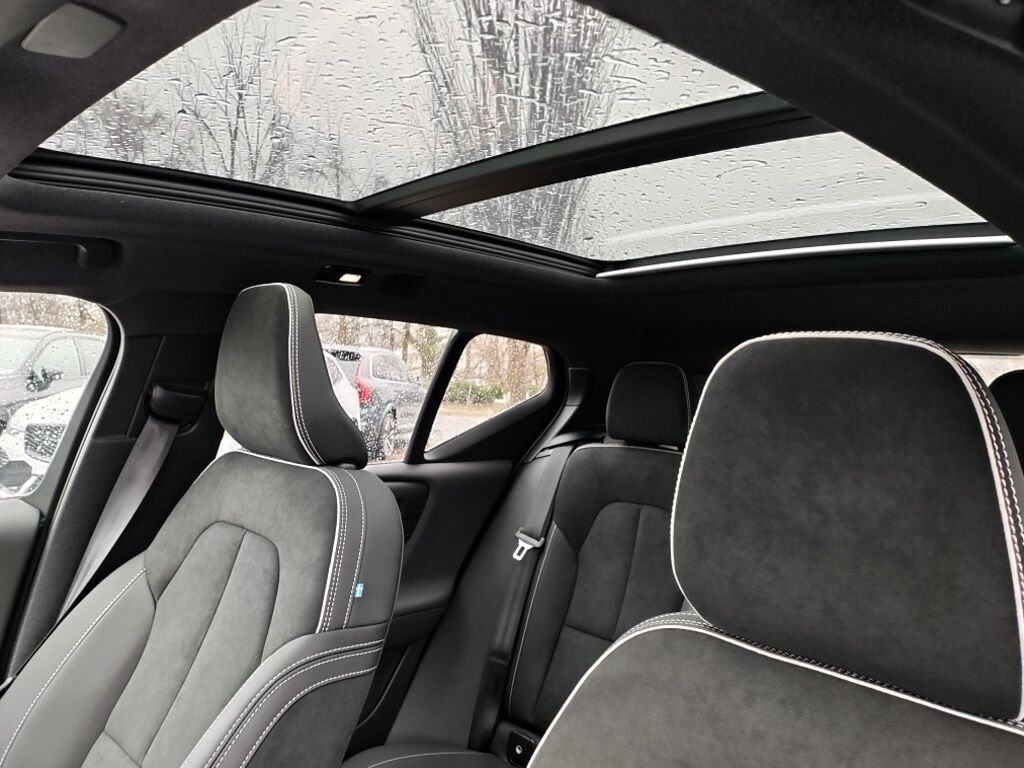 2023 Volvo XC40 Recharge Pure Electric Ultimate Hunt Valley MD