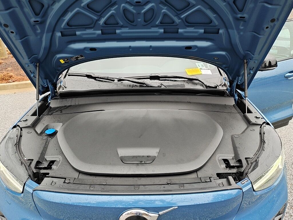 2023 Volvo XC40 Recharge Pure Electric Ultimate Hunt Valley MD