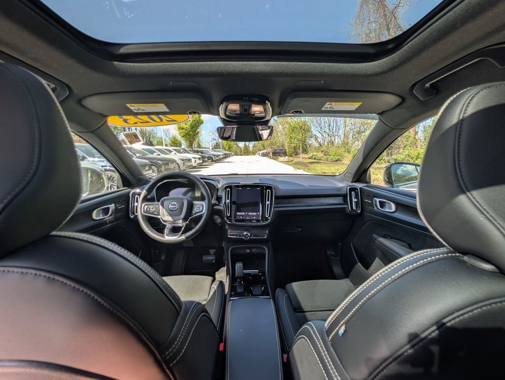 2023 Volvo XC40 Recharge Pure Electric Ultimate Hunt Valley MD