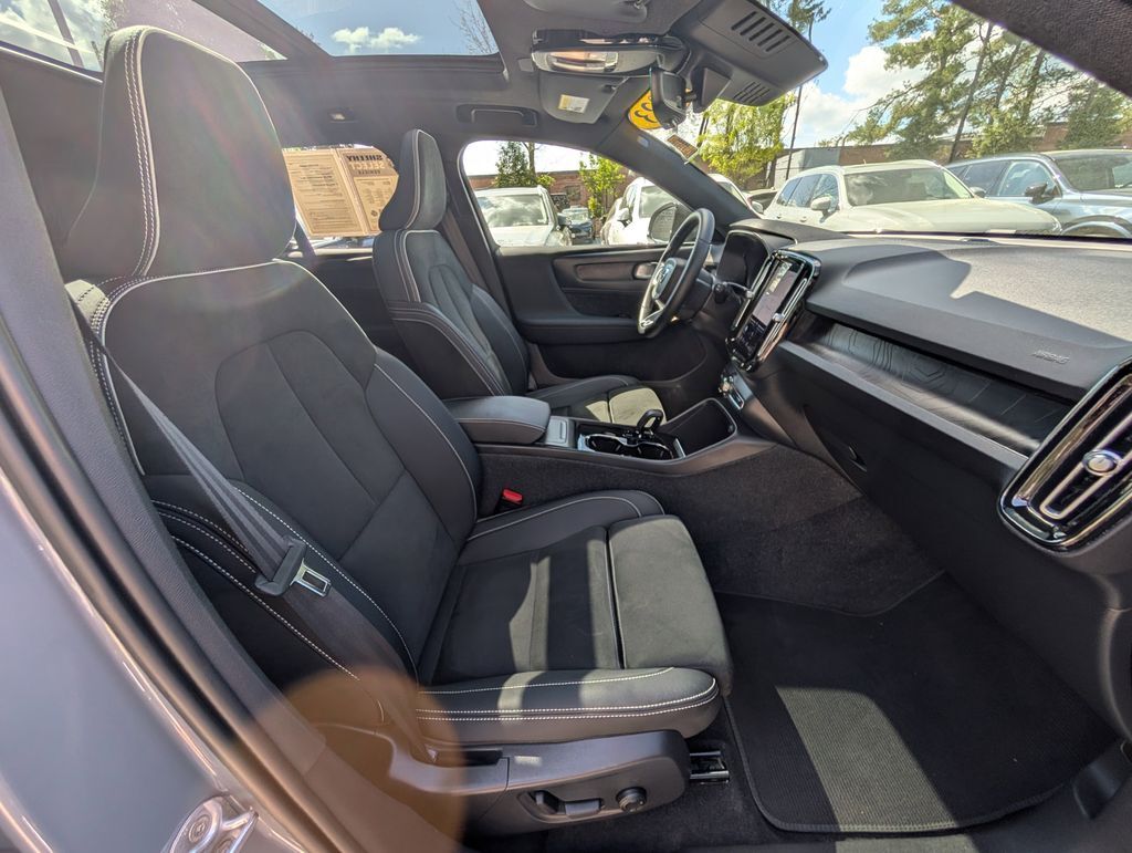 2023 Volvo XC40 Recharge Pure Electric Ultimate Hunt Valley MD