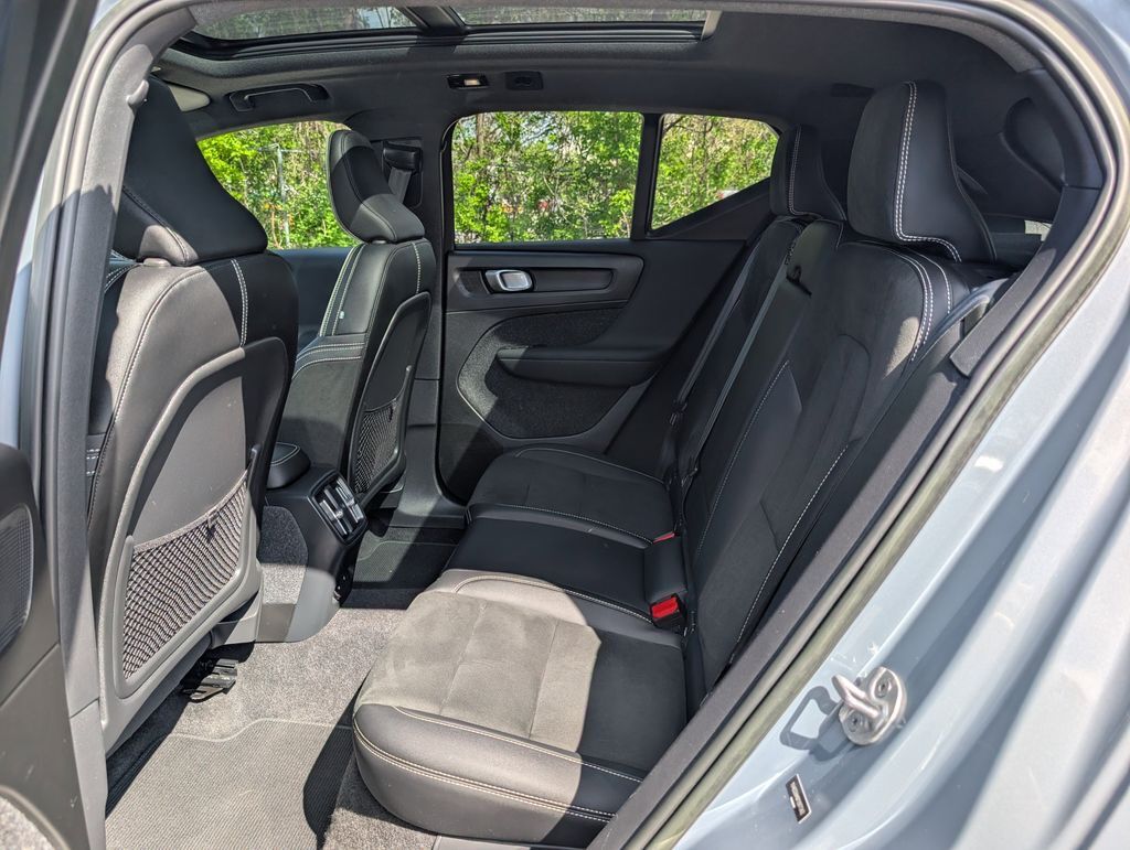 2023 Volvo XC40 Recharge Pure Electric Ultimate Hunt Valley MD